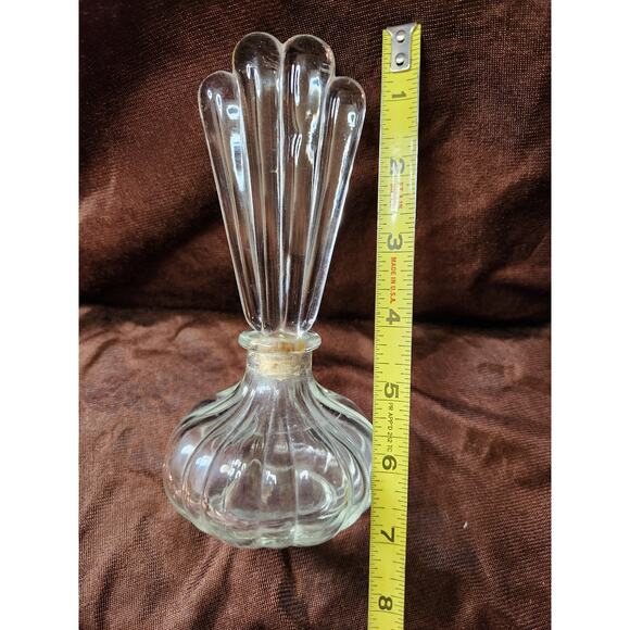 Perfume Bottle Squat Melon shaped with tall ribbed glass stopper - Picture 2 of 5